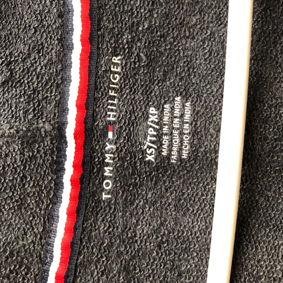 Tommy Hilfiger pull over - Picture 2 of 5